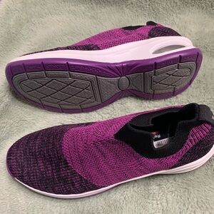 Hyper Arch Motion Walking Shoes NWOT Size 7-7.5. Purple & Black